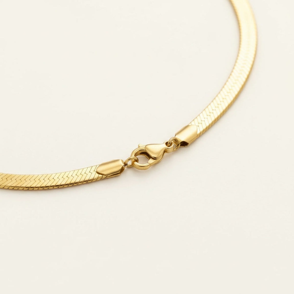 Herringbone Layering Chain detail